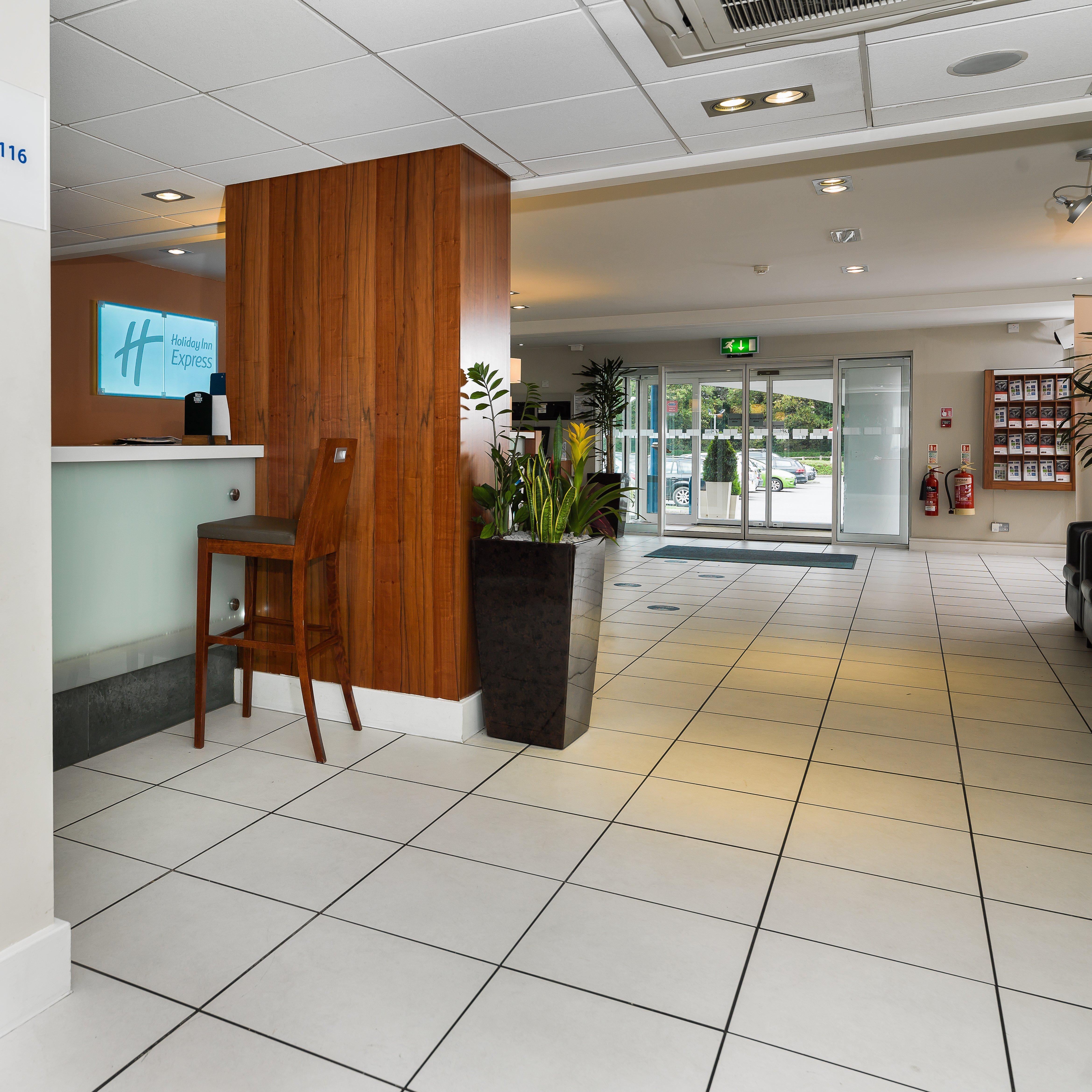 Holiday Inn Express London Gatwick Crawley, An Ihg Hotel Luaran gambar